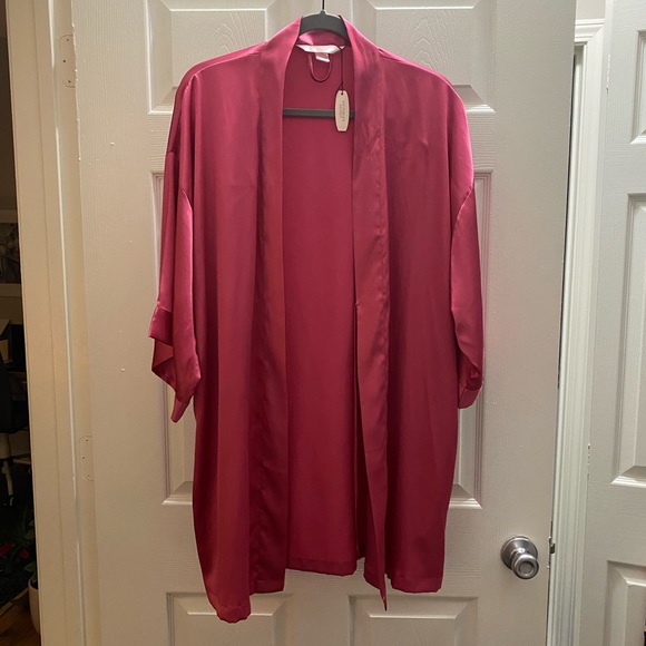 NWT Victoria’s Secret Angels Robe Size M/L - Picture 3 of 11